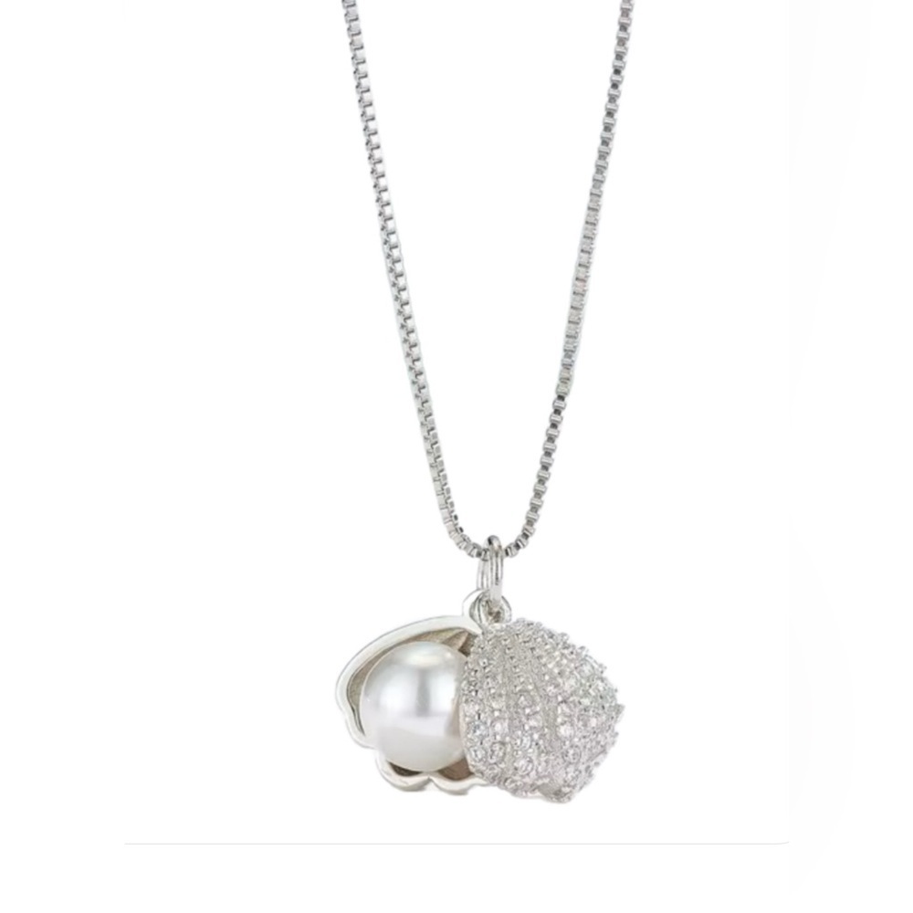 925 Sterling Silver Necklace With Clam Shell And Pearl. NWOT